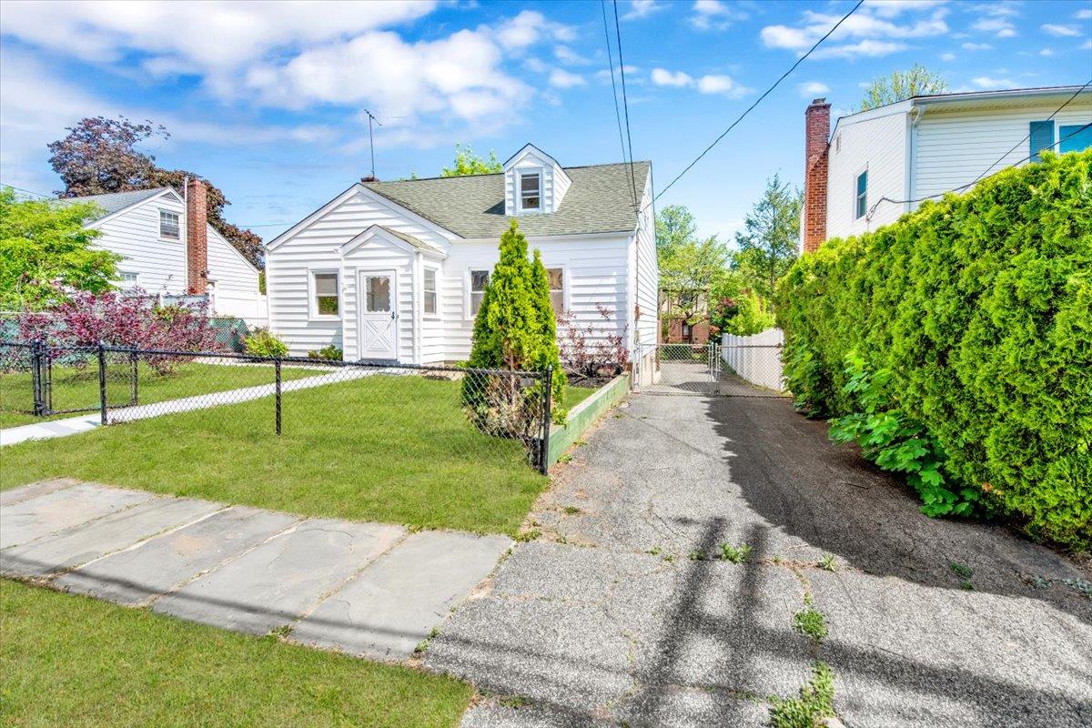 105 Colgate Avenue, Yonkers, New York image 2