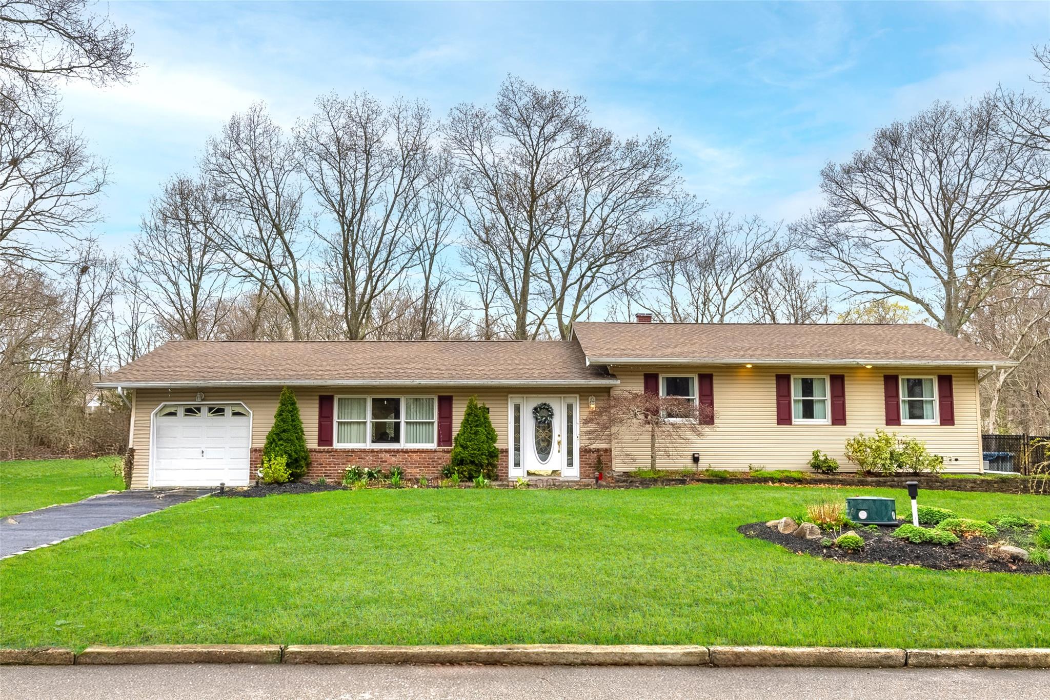 14 Groton Drive, Port Jefferson Station, New York image 2