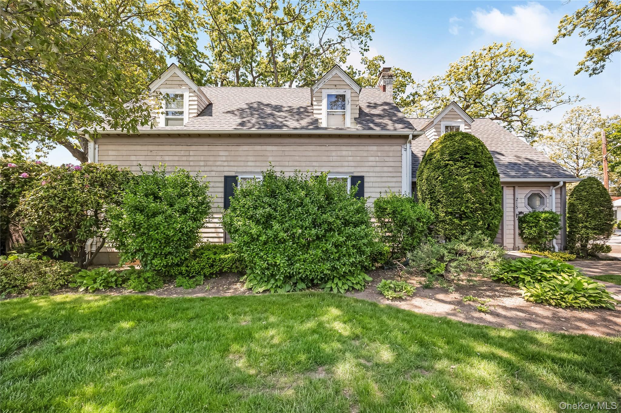 215 Melville Road