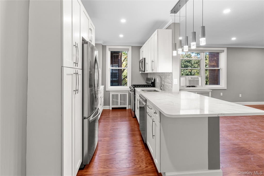 Photo of 1133 Midland Avenue #2C, Bronxville, NY 10708 (MLS # 1056289)