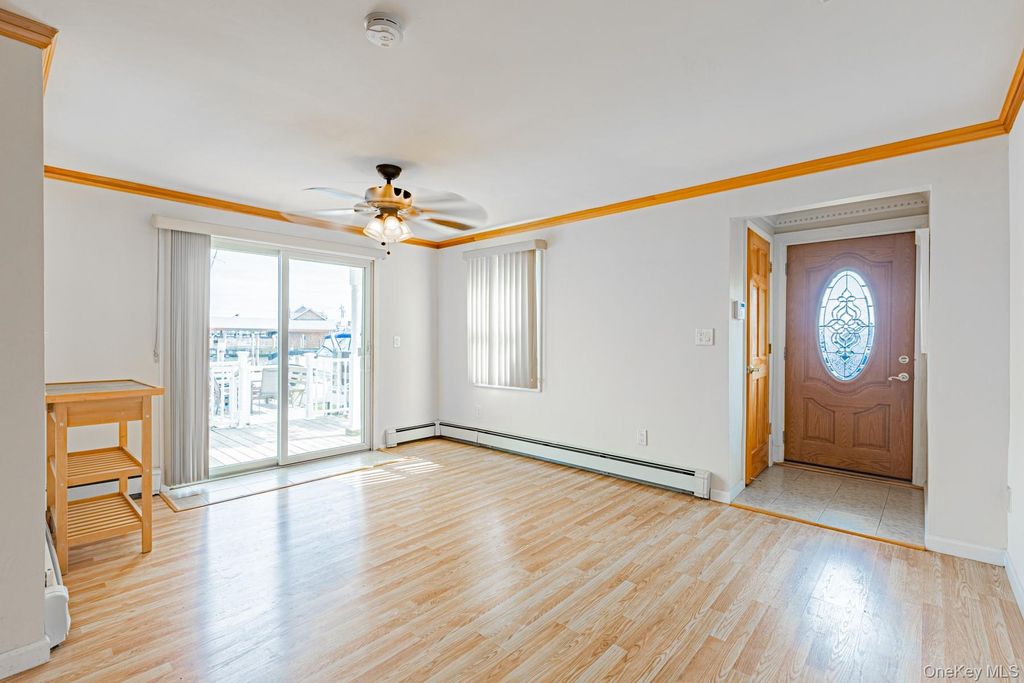 Photo of 97 Ocean Avenue, Bay Shore, NY 11706 (MLS # 922735)
