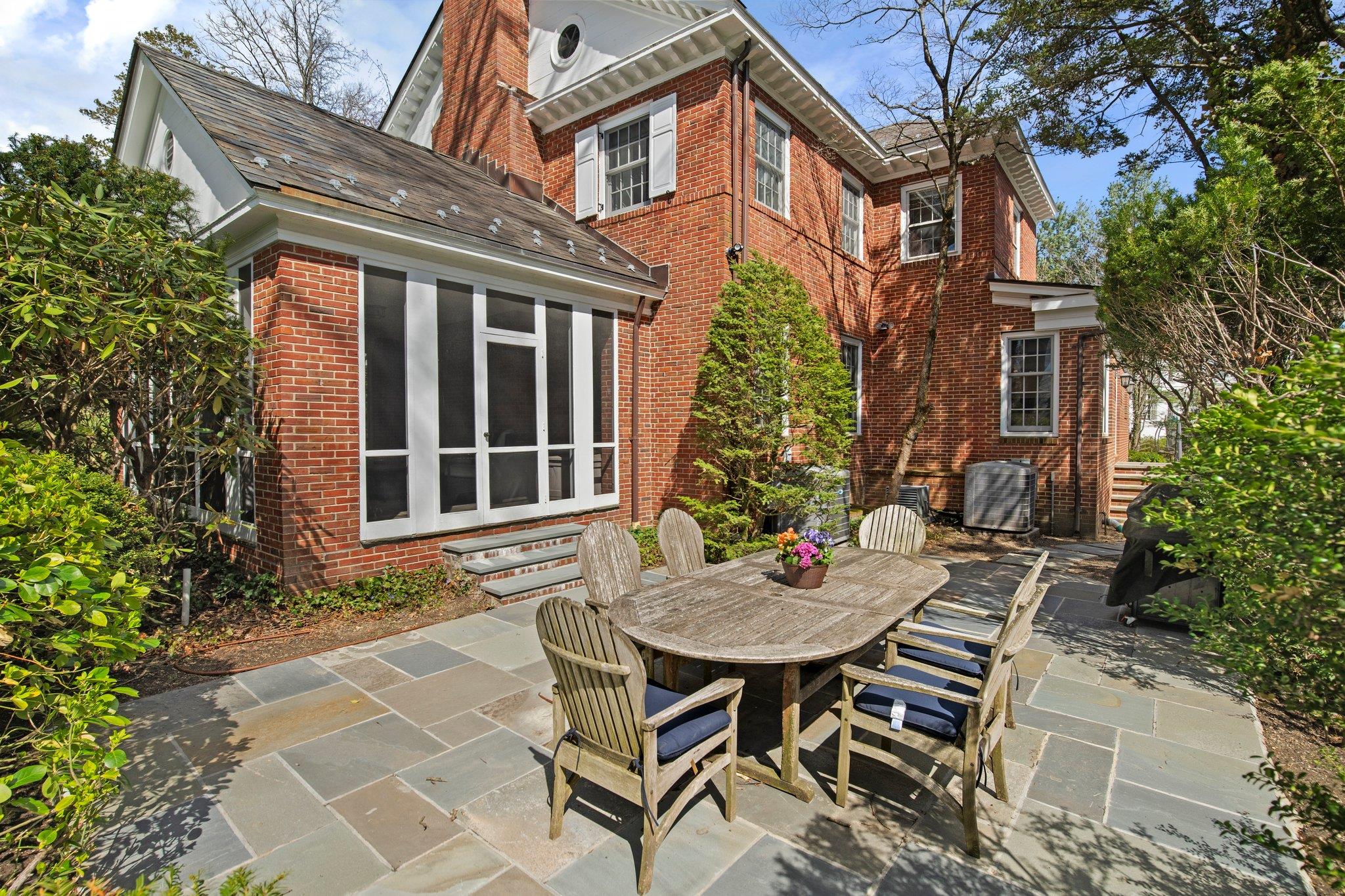 26 Oxford Road, Scarsdale, Florida image 10