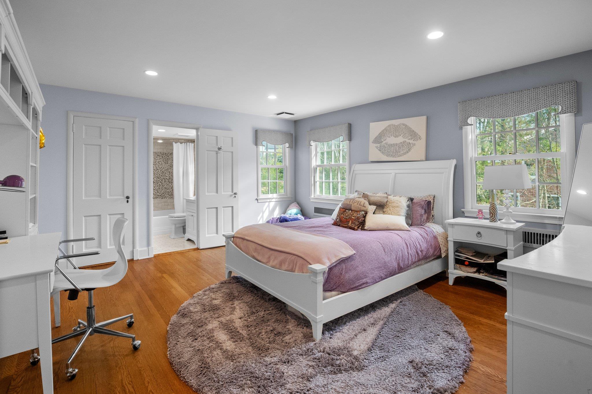 26 Oxford Road, Scarsdale, Florida image 16