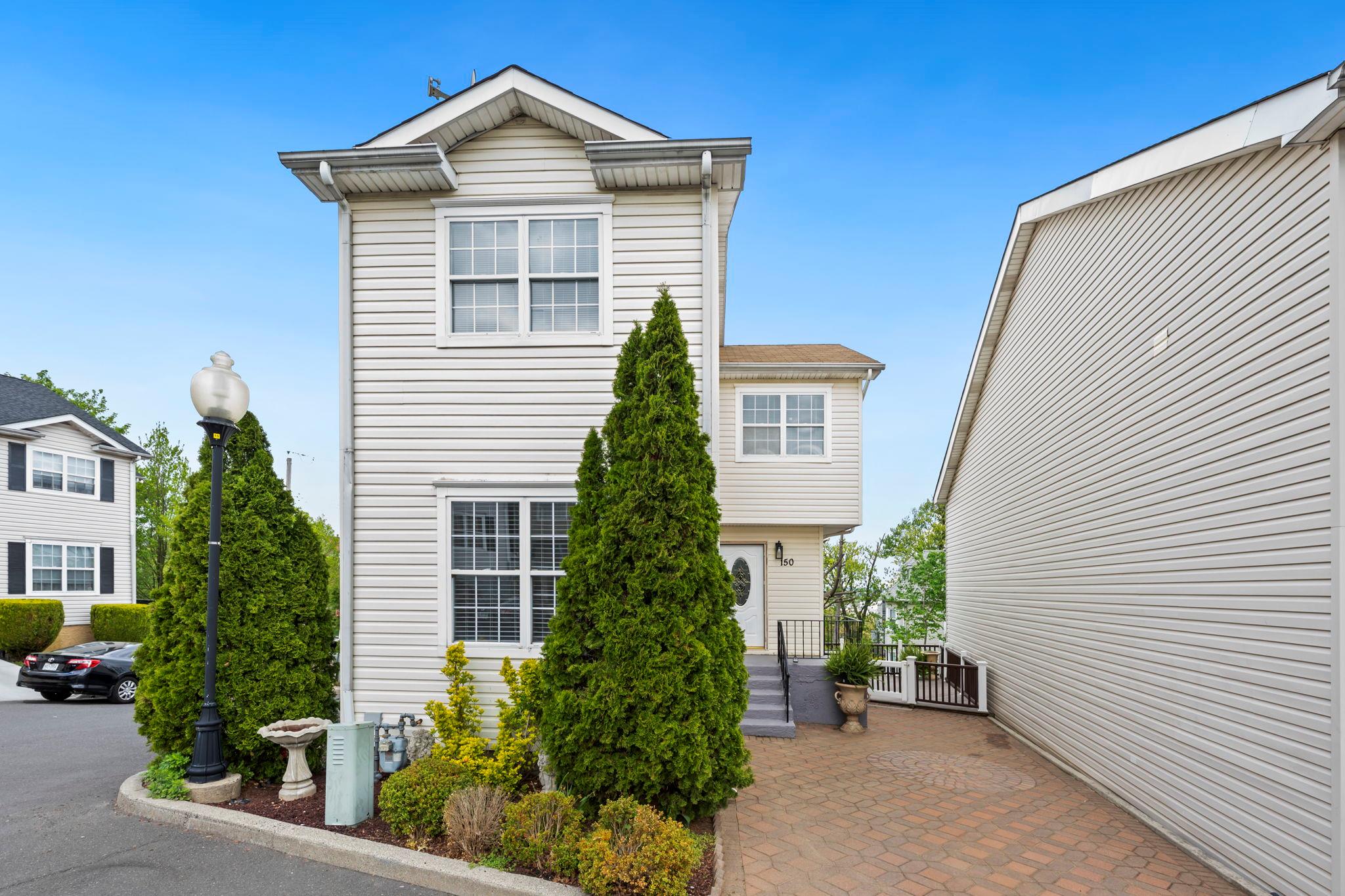 150 Northview Court, Staten Island, New York image 1
