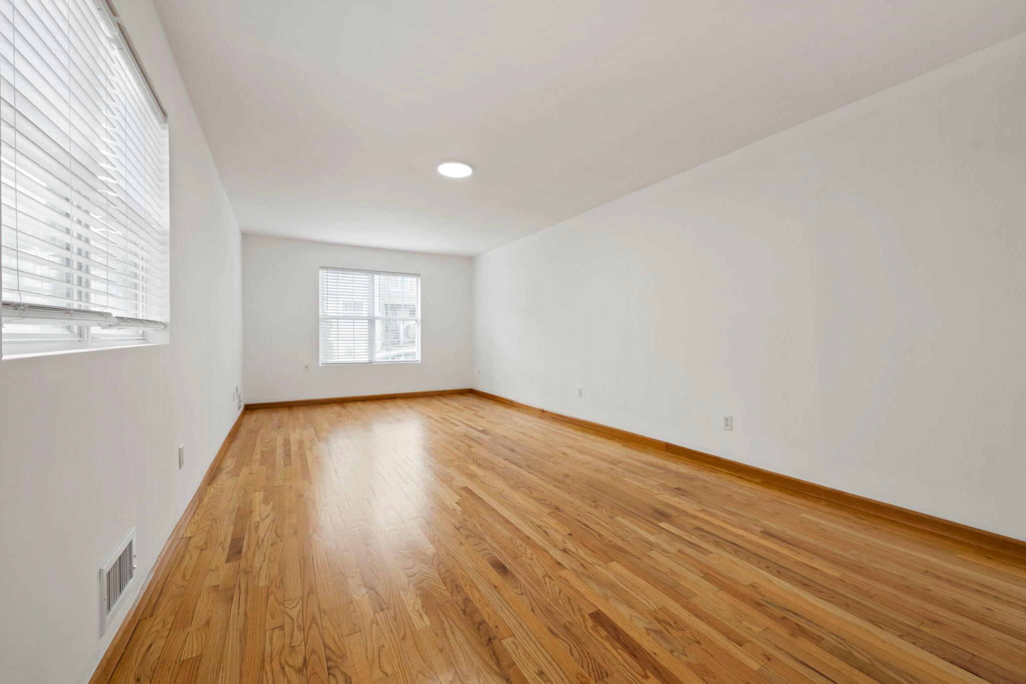 150 Northview Court, Staten Island, New York image 4