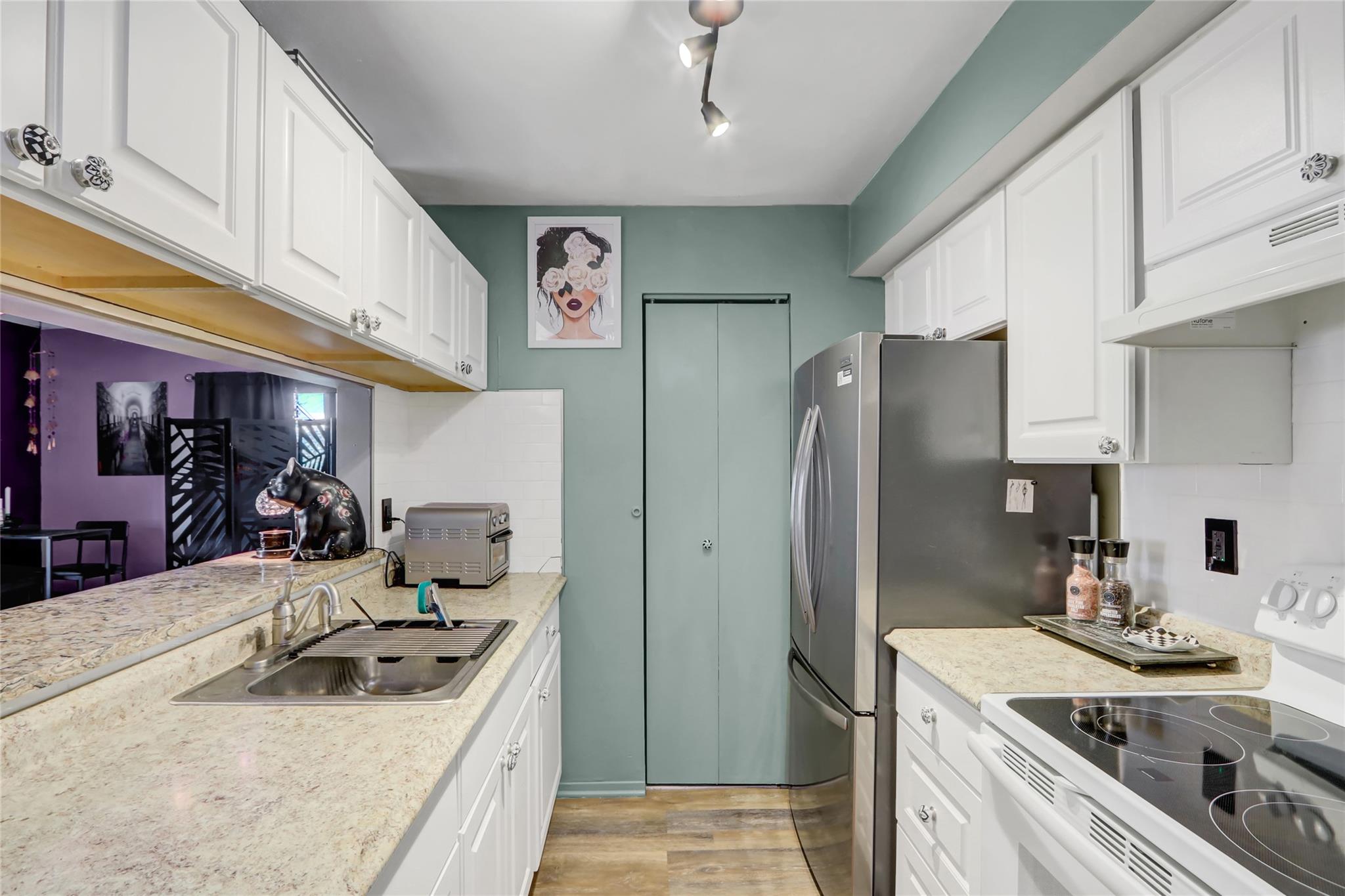 615 Broadway #15, Amityville, New York image 7