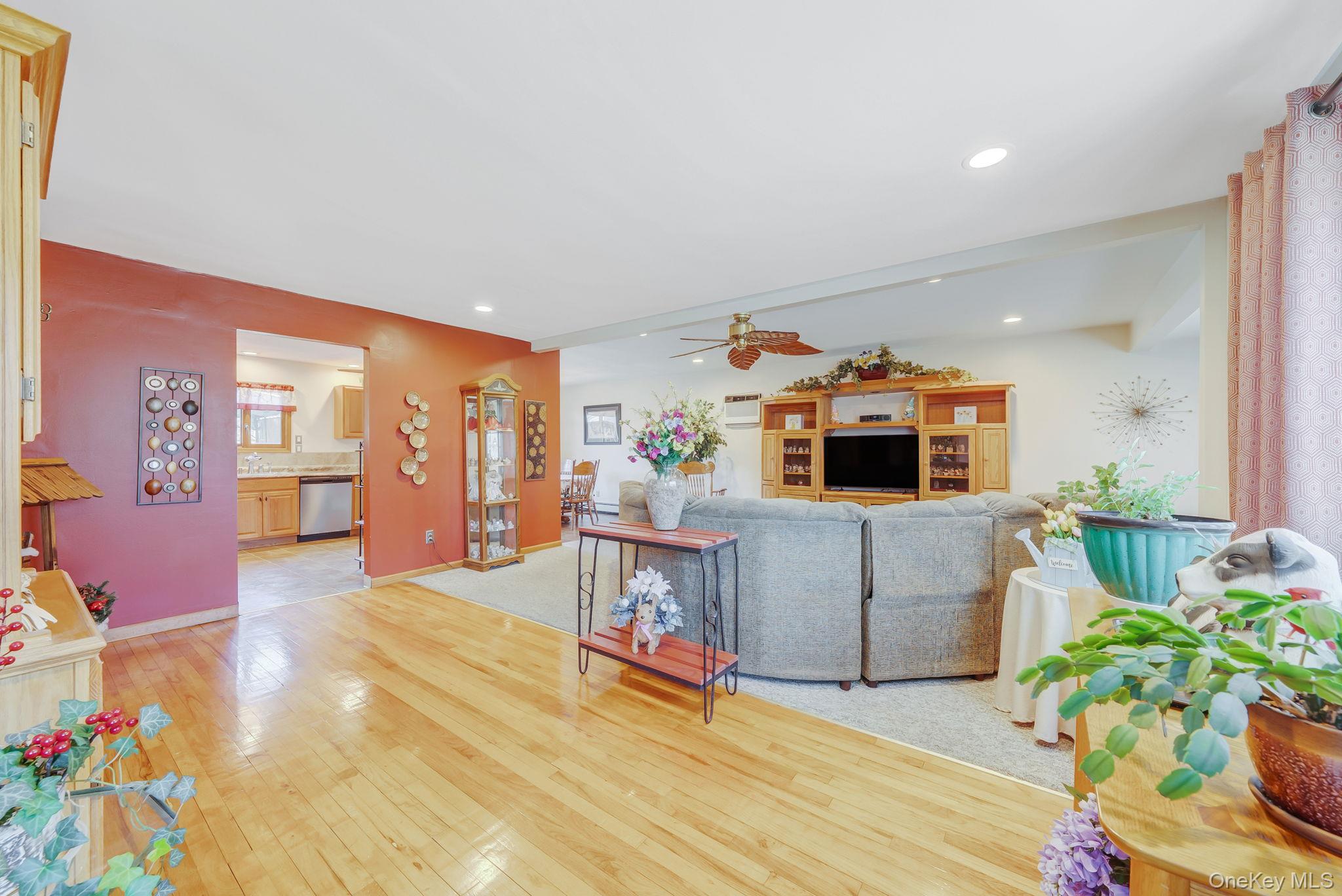 842 Greenlawn Avenue