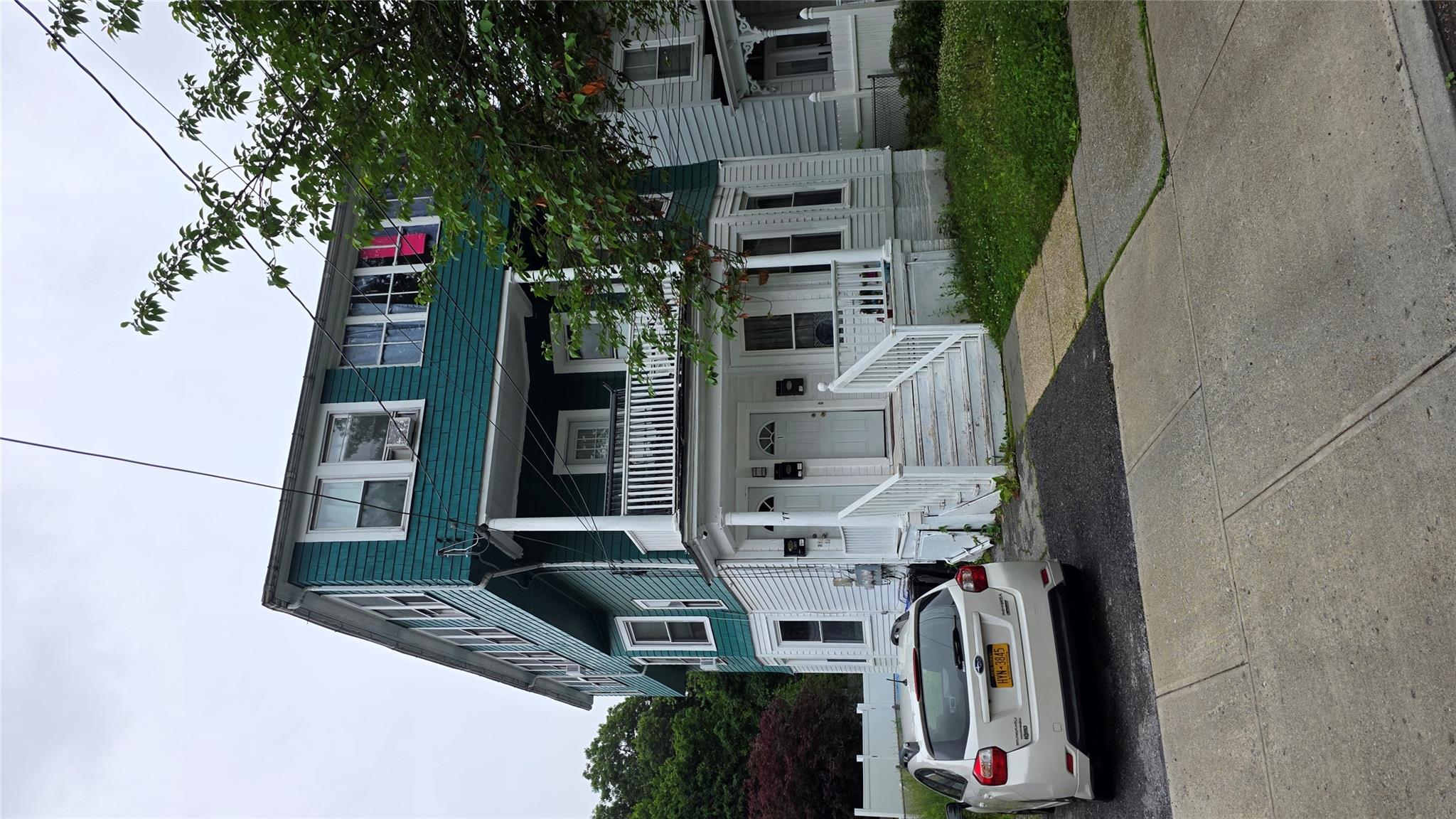Carroll Street, Poughkeepsie, New York - 10 Bedrooms  
3 Bathrooms - 