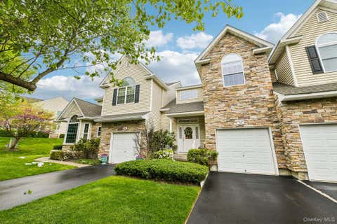 Condo For Sale - 71 Manitou Trail<br/> Kings Park, NY 11754