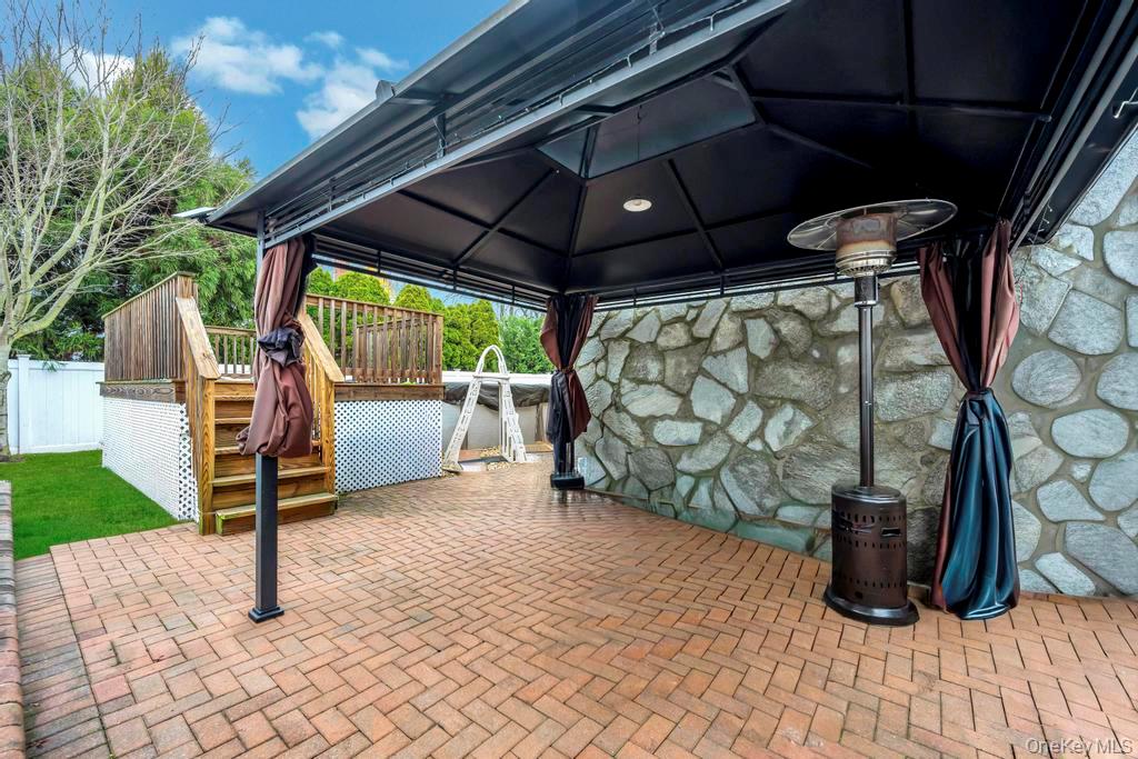 277 Clocks Boulevard