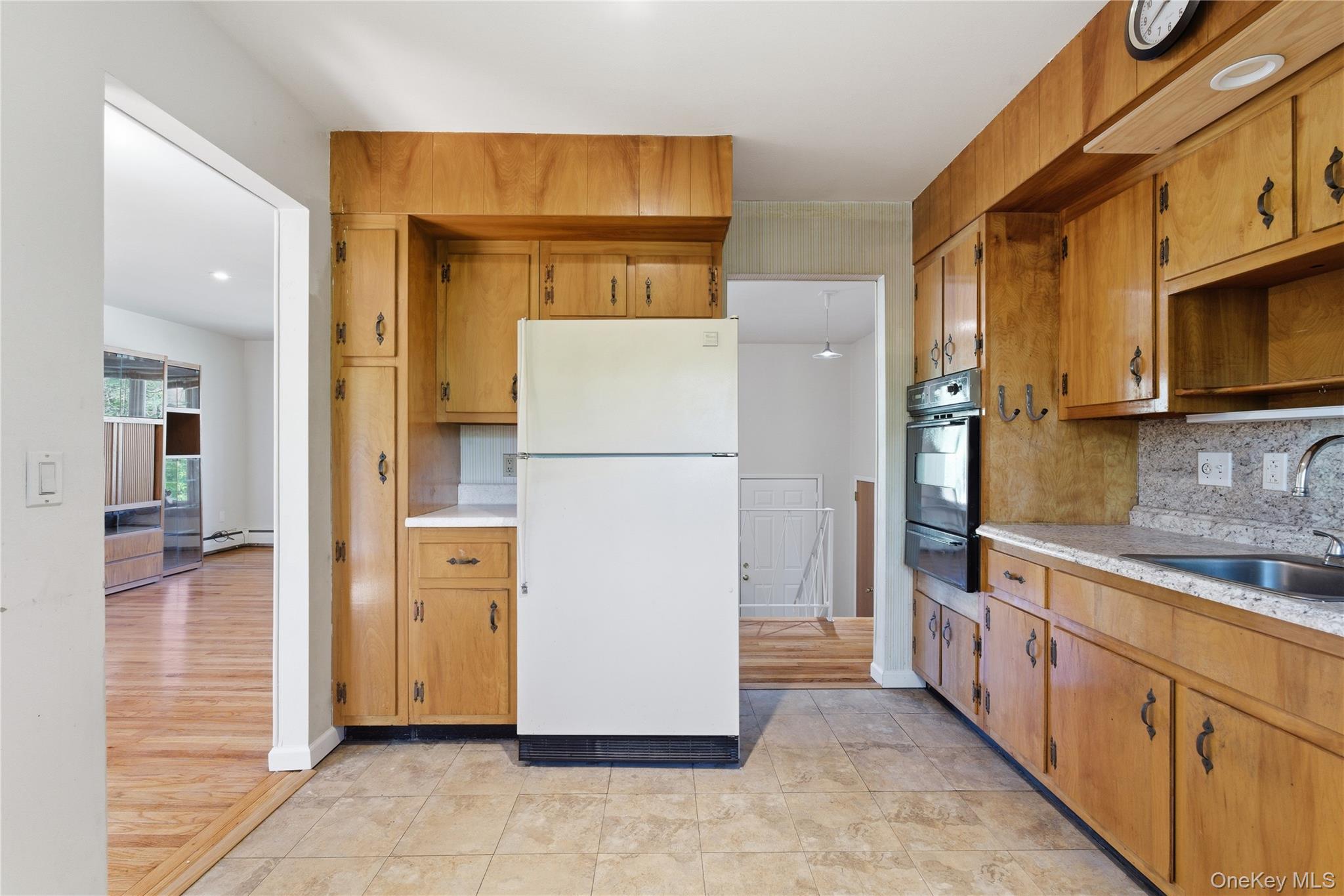 400 S Little Tor Road