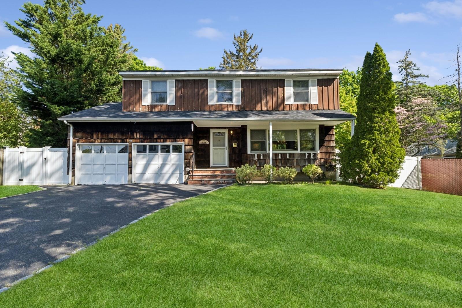 Property for Sale at Carley Avenue, Huntington, Hamptons, NY - Bedrooms: 4 
Bathrooms: 3  - $975,000