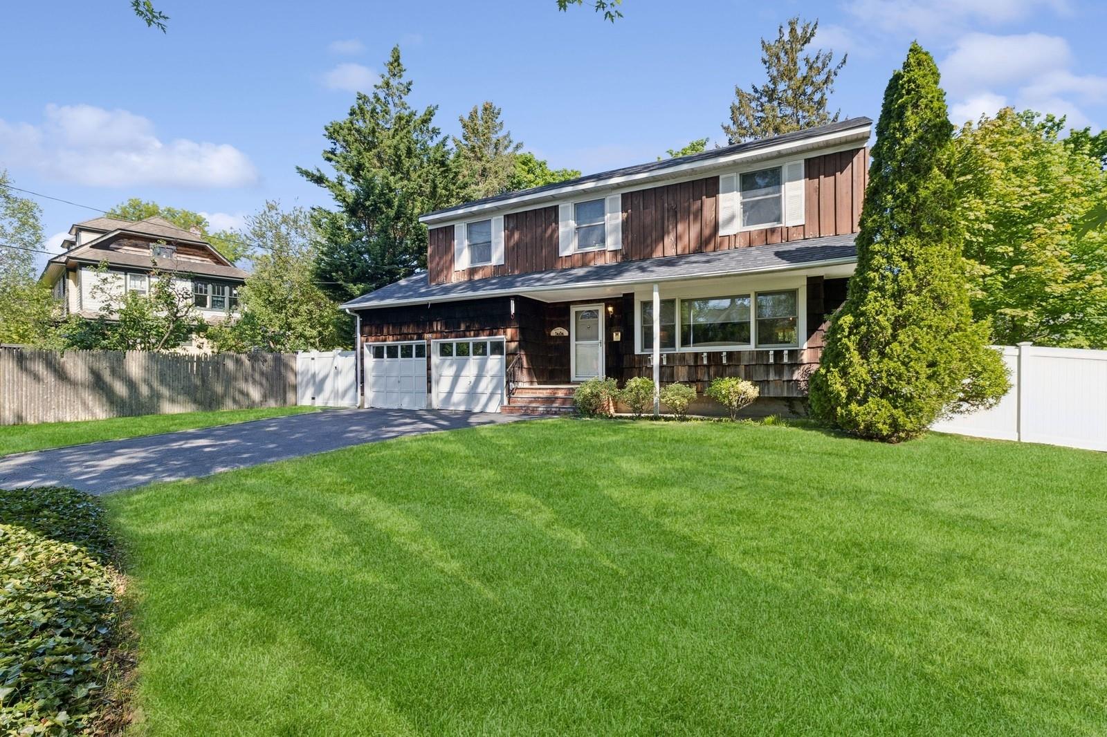 126 Carley Avenue, Huntington, New York image 2