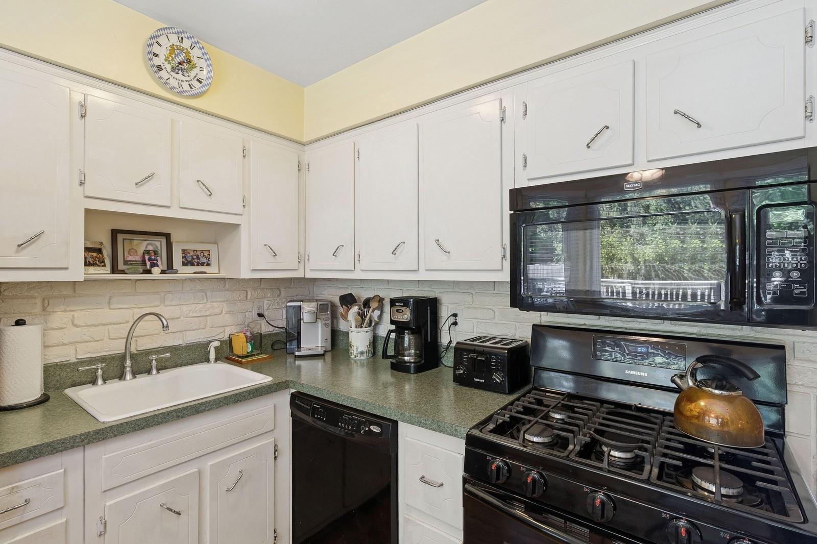 126 Carley Avenue, Huntington, New York image 15