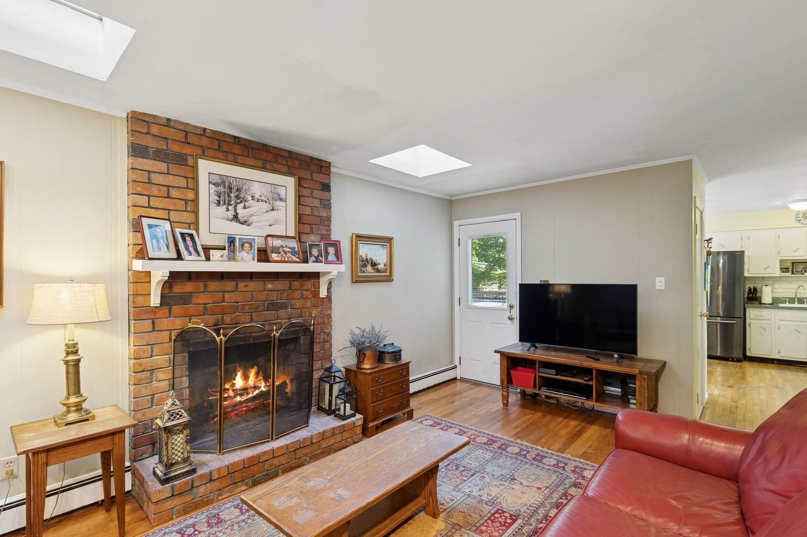 126 Carley Avenue, Huntington, New York image 17