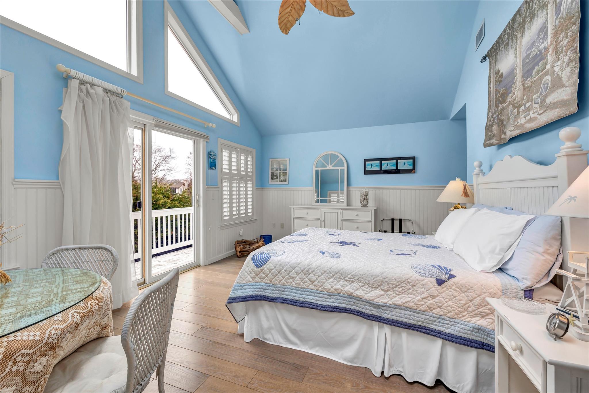 20 Oak Lane, Hampton Bays, New York image 24