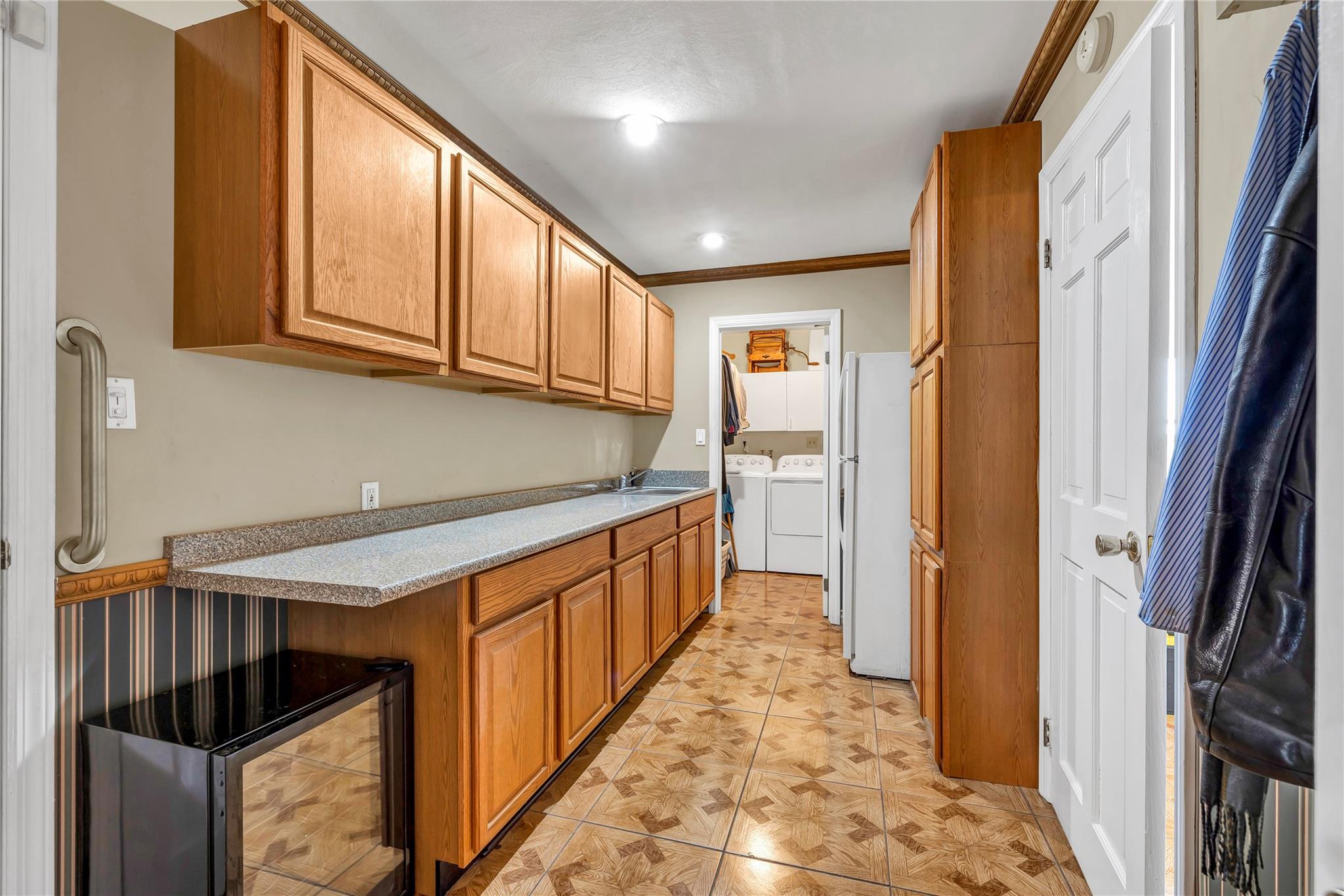 20 Oak Lane, Hampton Bays, New York image 16