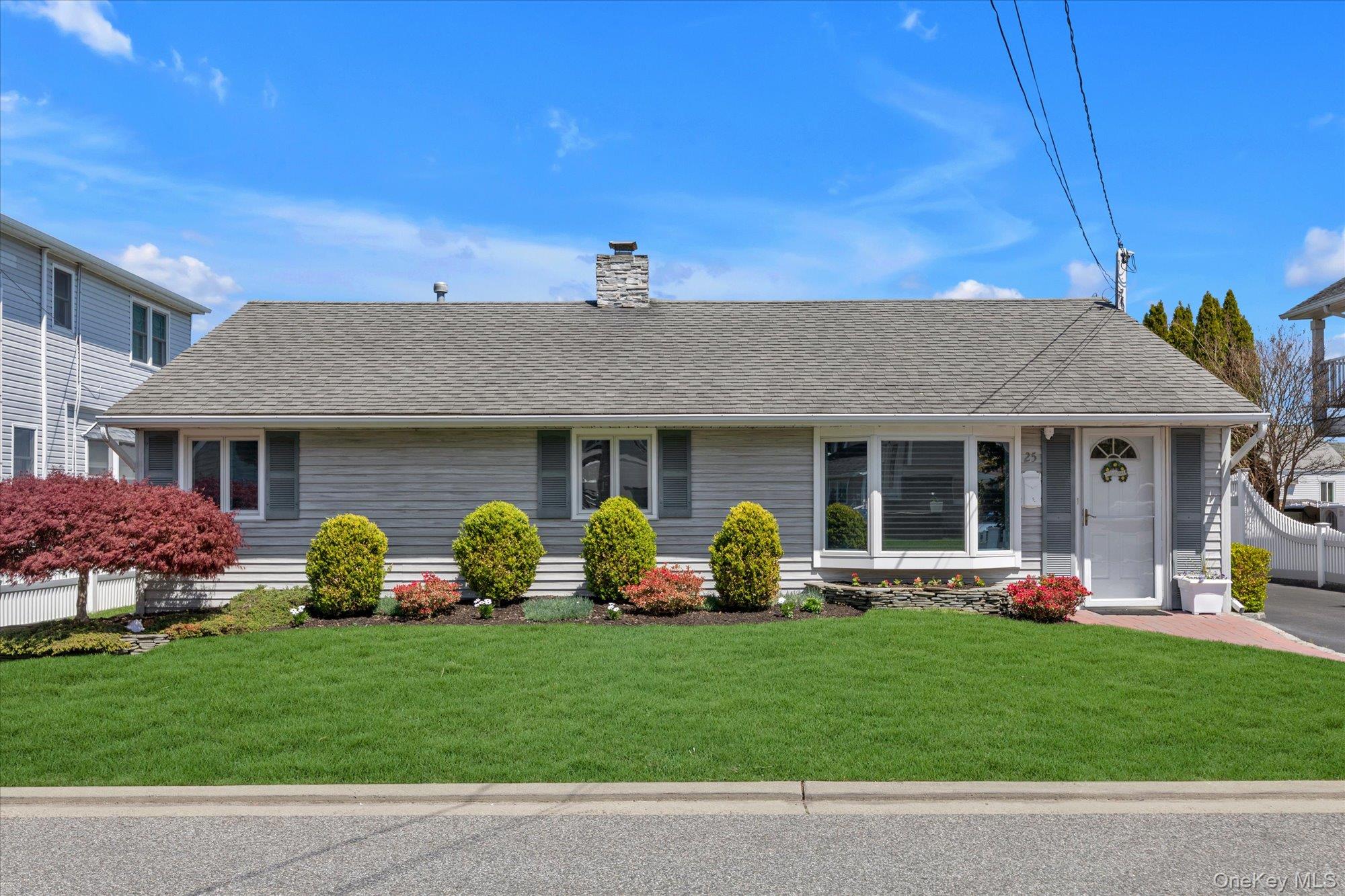 25 Bayview Avenue