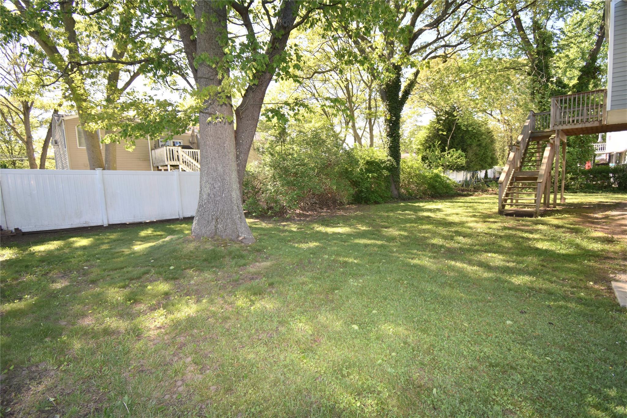 90 Dorchester Road, Ronkonkoma, New York image 22