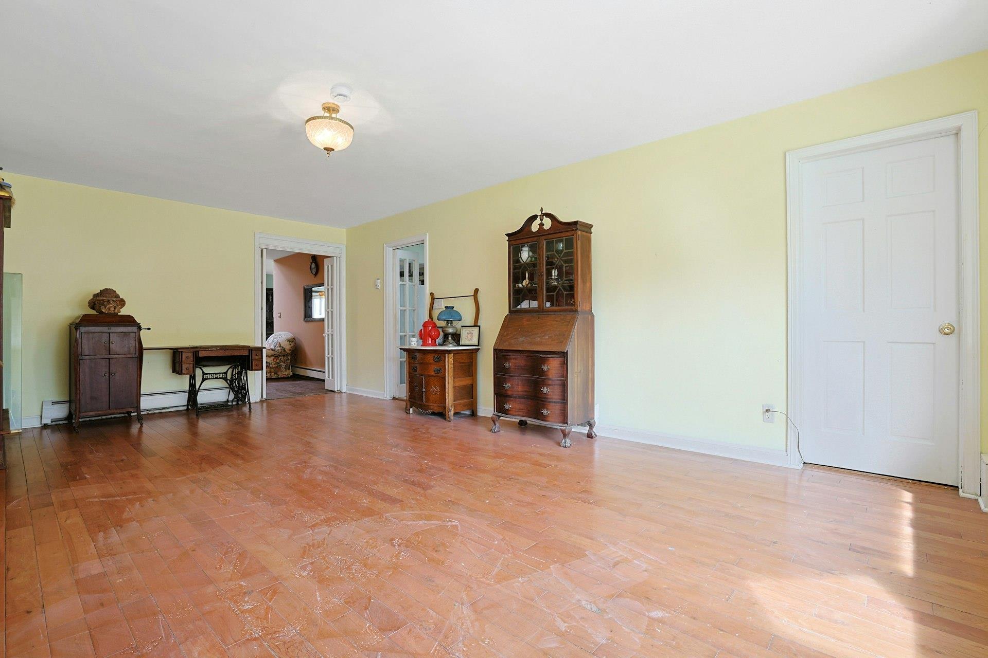 45 Oak Road, Briarcliff Manor, New York image 2