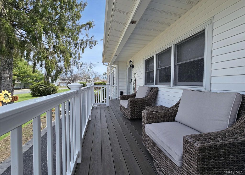 Photo of 310 Browns Road, Nesconset, NY 11767 (MLS # 980443)