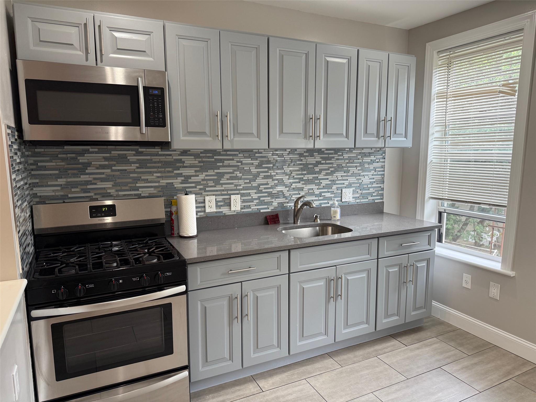 Rental Property at Grove Street, Ridgewood, Queens, NY - Bedrooms: 2 
Bathrooms: 1 
Rooms: 4  - $2,000 MO.