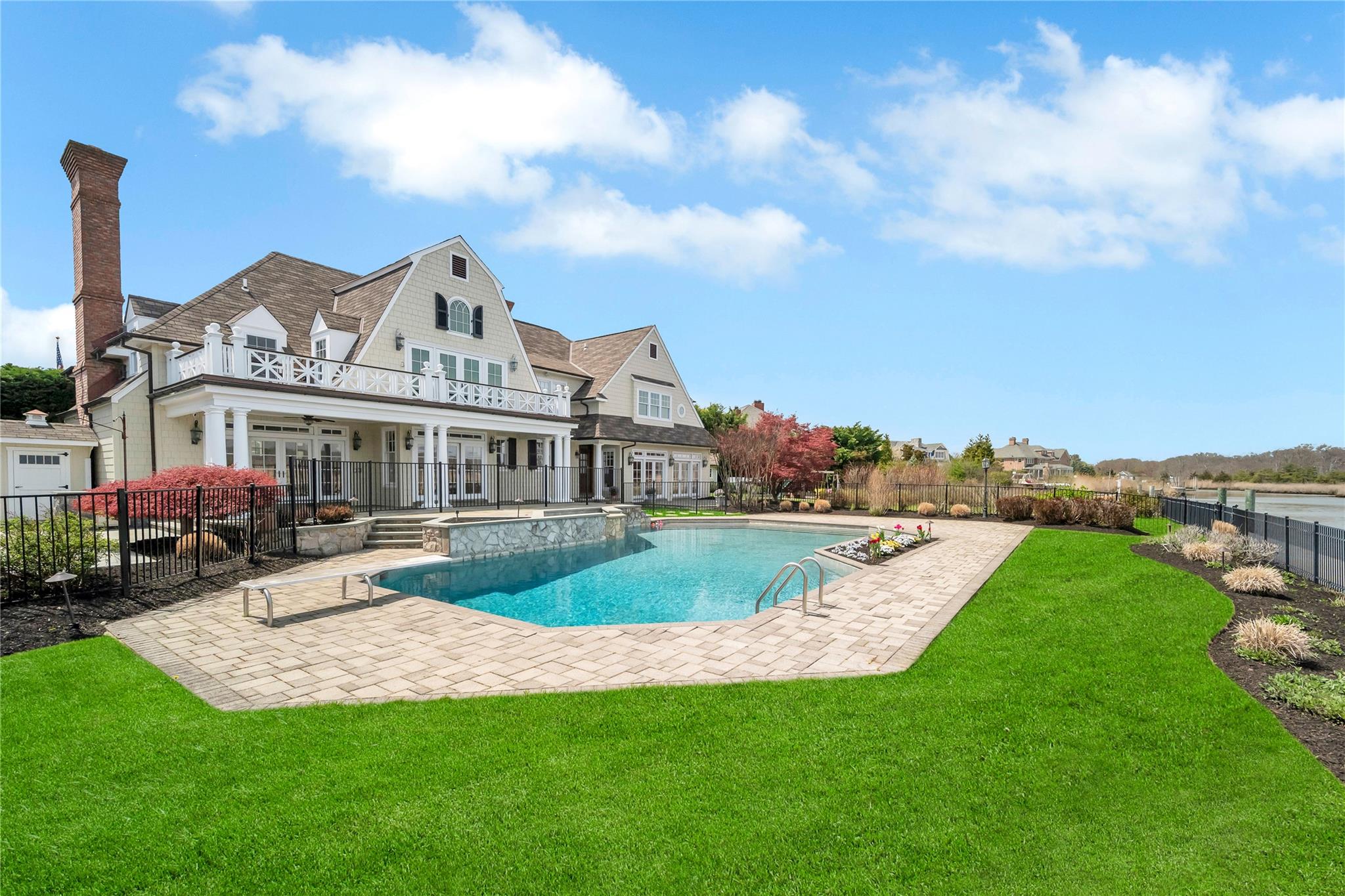 7 Landing Lane, West Islip, New York image 3