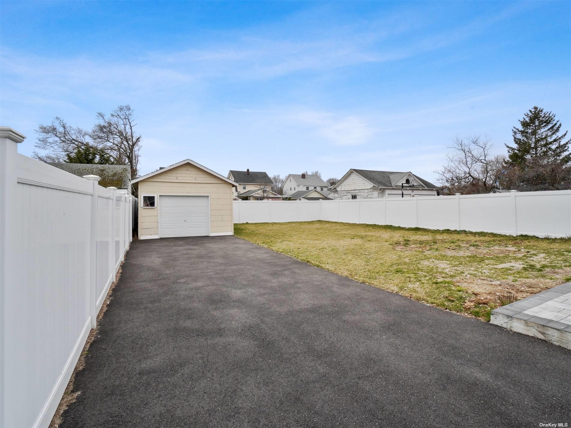 23 Garfield Pl, East Rockaway, New York image 32