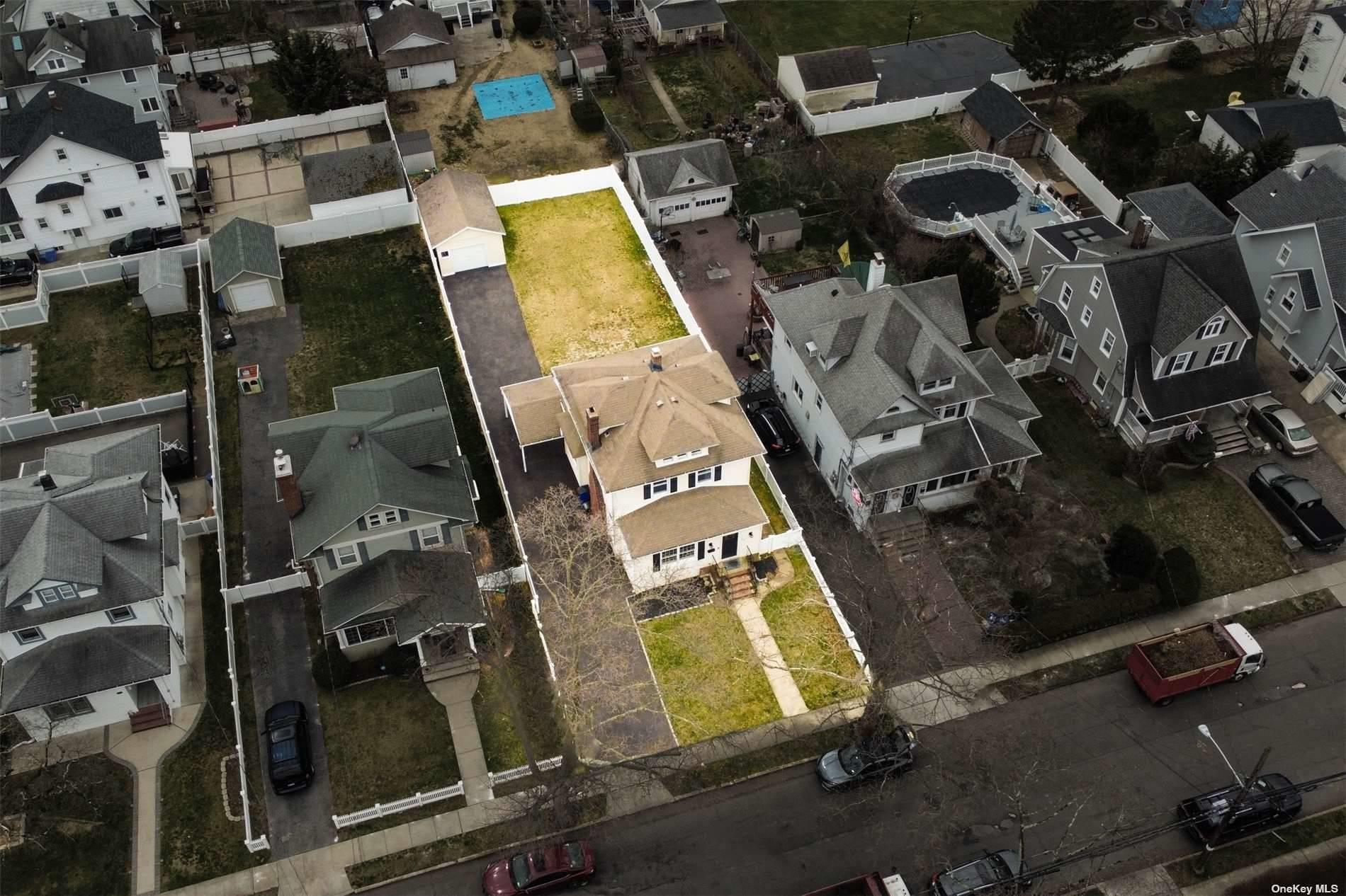 23 Garfield Pl, East Rockaway, New York image 1