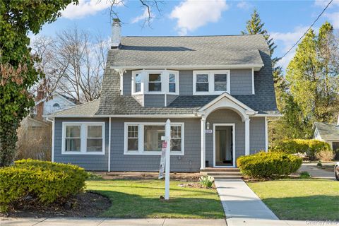 Homes For Sale - 120 Lena Avenue<br/> Freeport, NY 11520