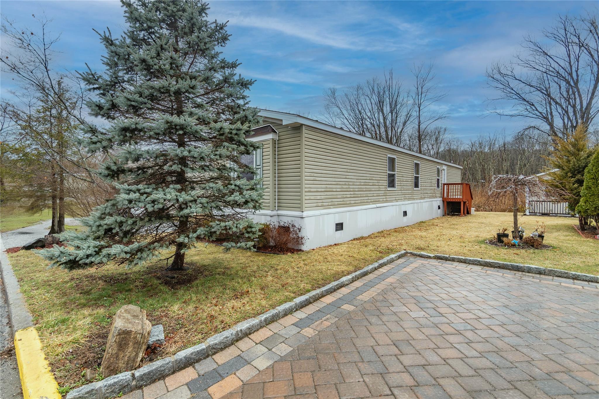 5 N Lily Court, Highland Mills, New York image 6