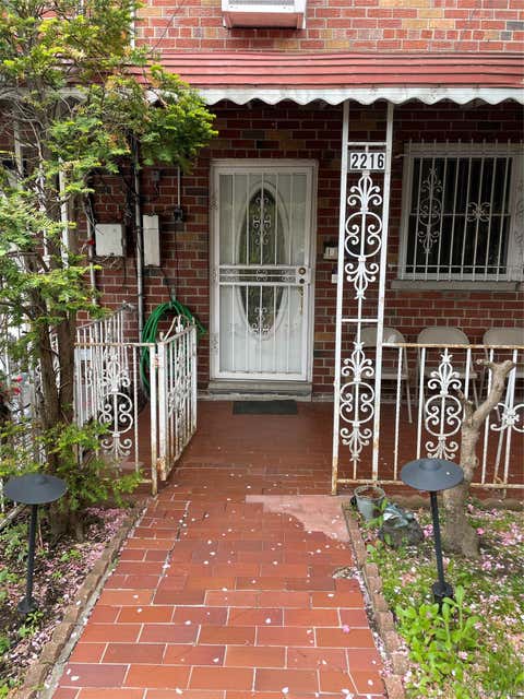 Homes For Sale - 2216 Seward Avenue<br/> Bronx, NY 10473