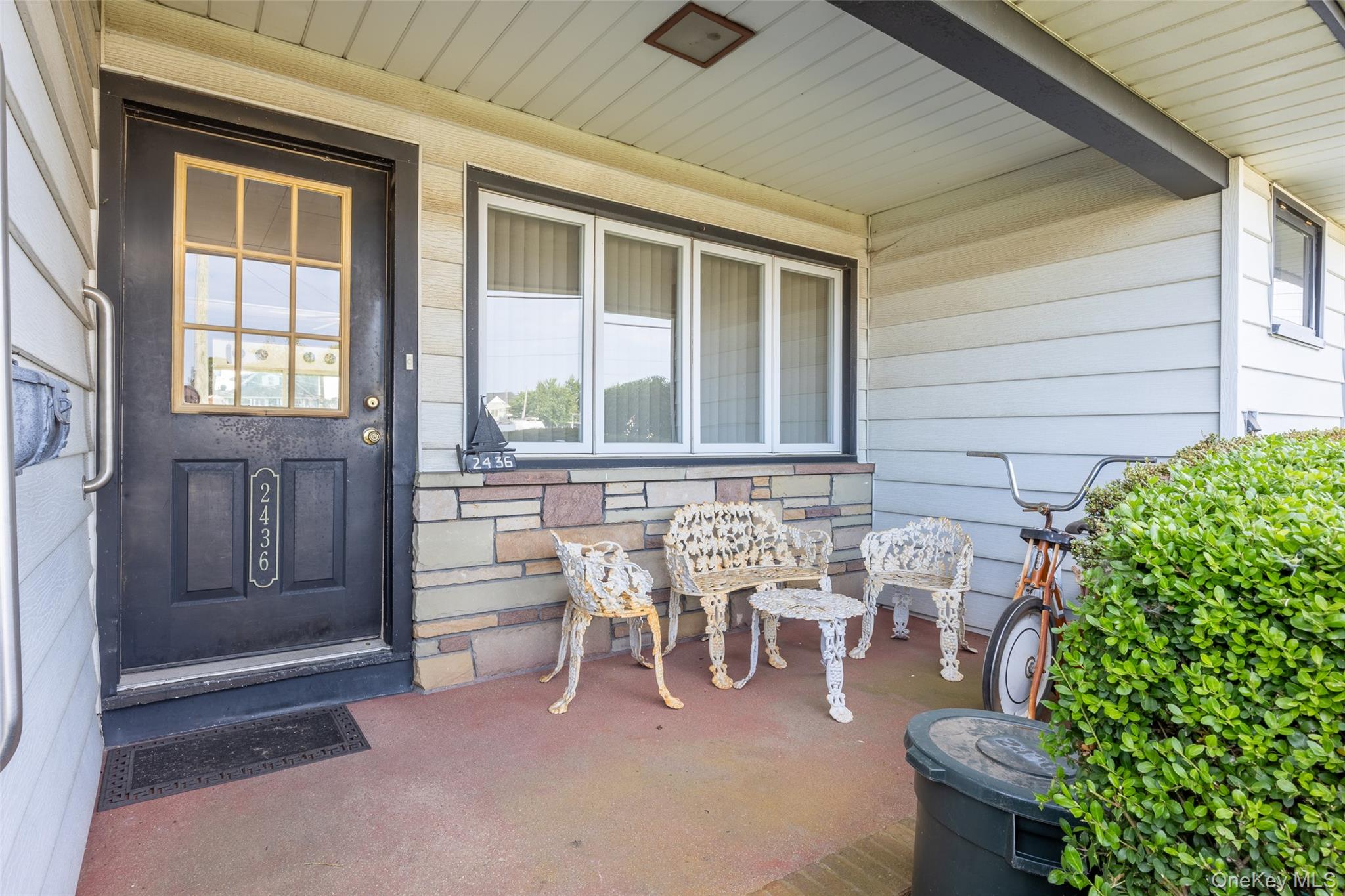 2436 Hempstead Lane
