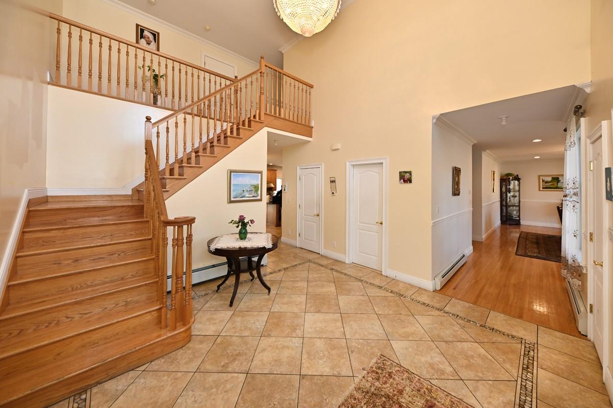 9 Whisper Lane, Suffern, New York image 3