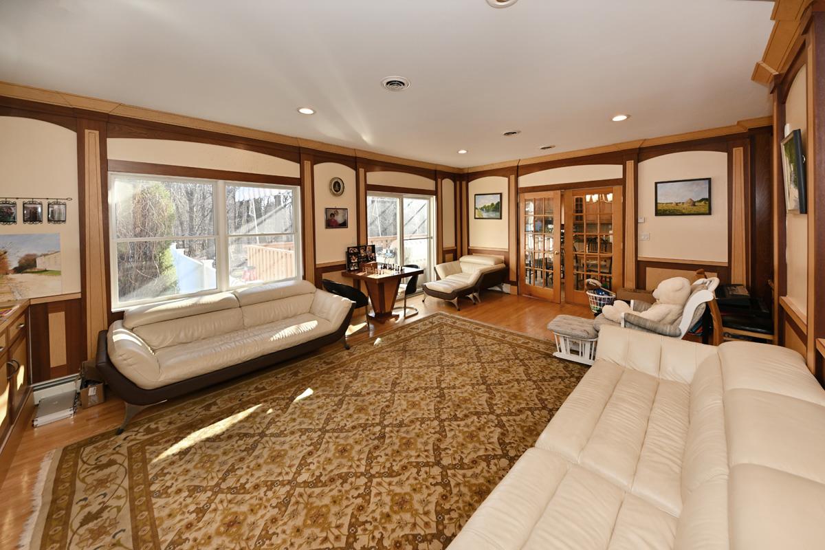 9 Whisper Lane, Suffern, New York image 9