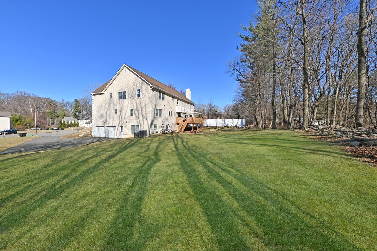 9 Whisper Lane, Suffern, New York image 2