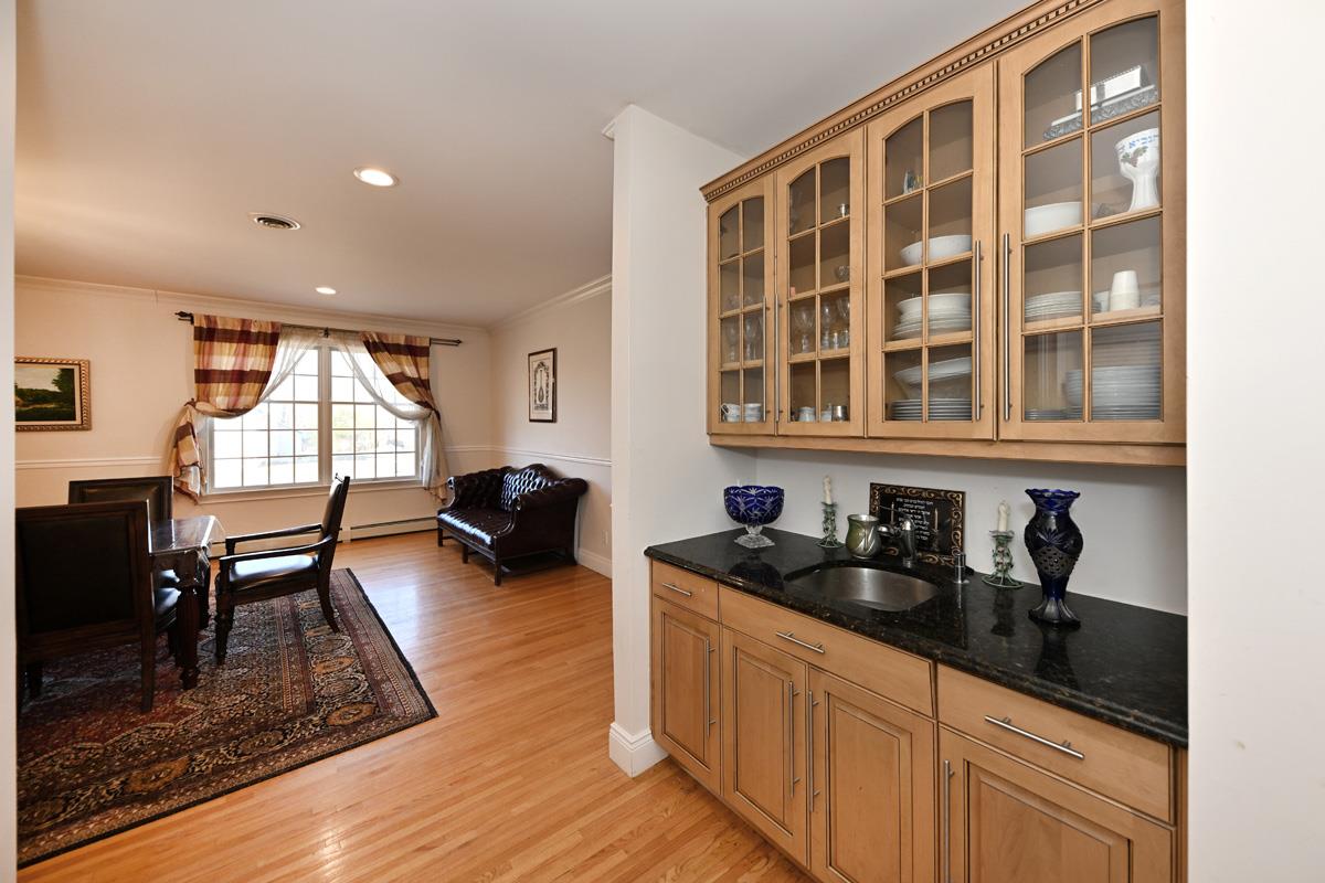 9 Whisper Lane, Suffern, New York image 7