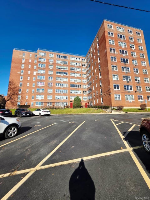 Homes For Sale - 16420 Highland Avenue #2V<br/> Jamaica Hills, NY 11432