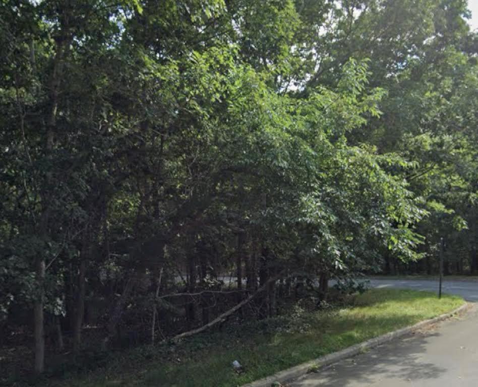 1 Carmen View Drive, Shirley, New York image 1