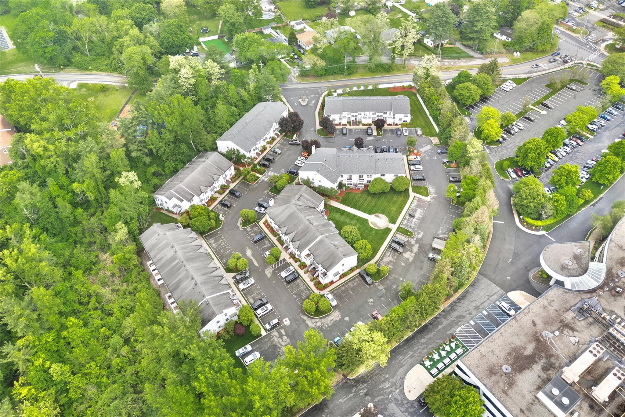 355 Old Tarrytown Road #603, White Plains, New York image 15