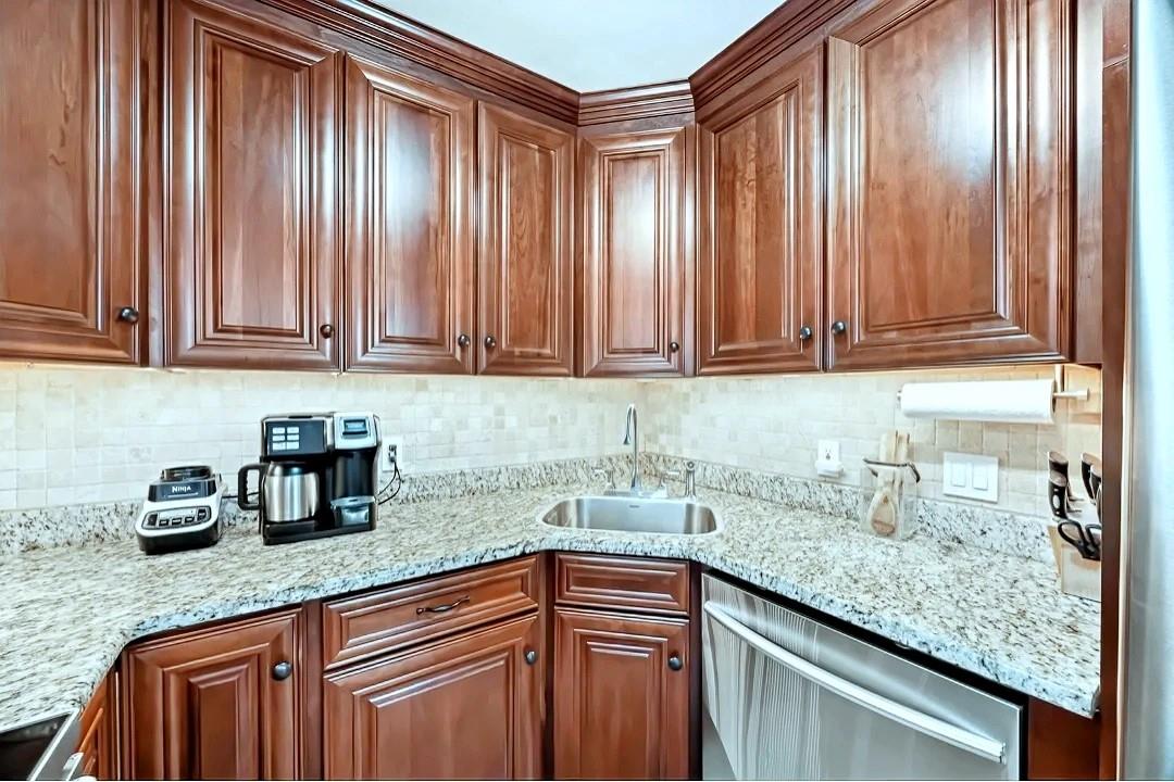 355 Old Tarrytown Road #603, White Plains, New York image 8