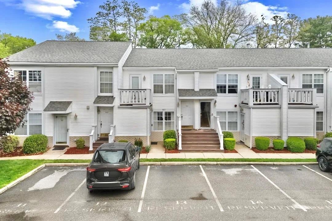355 Old Tarrytown Road #603, White Plains, New York image 1