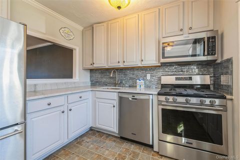 92 Cardinal Lane 92 Islip NY 11751