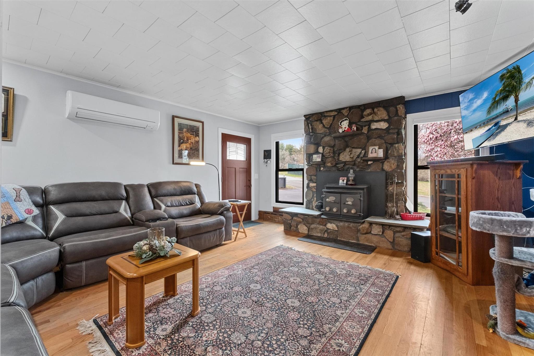 224 Manchester Road, Poughkeepsie, New York image 9