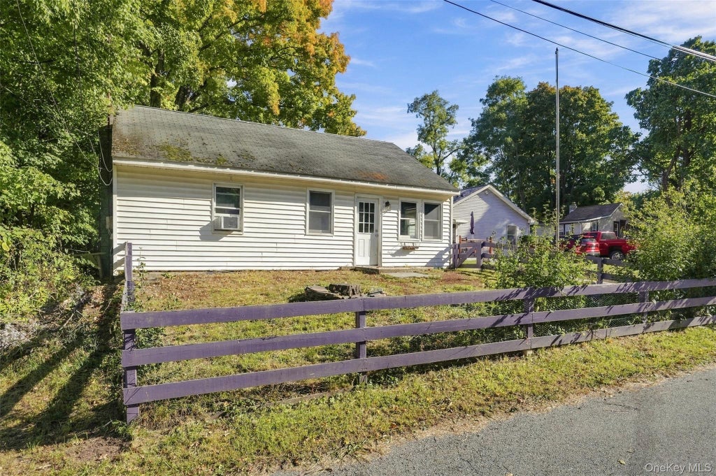 Photo of 34 McKinley Lane, Poughkeepsie, NY 12601 (MLS # 1060765)