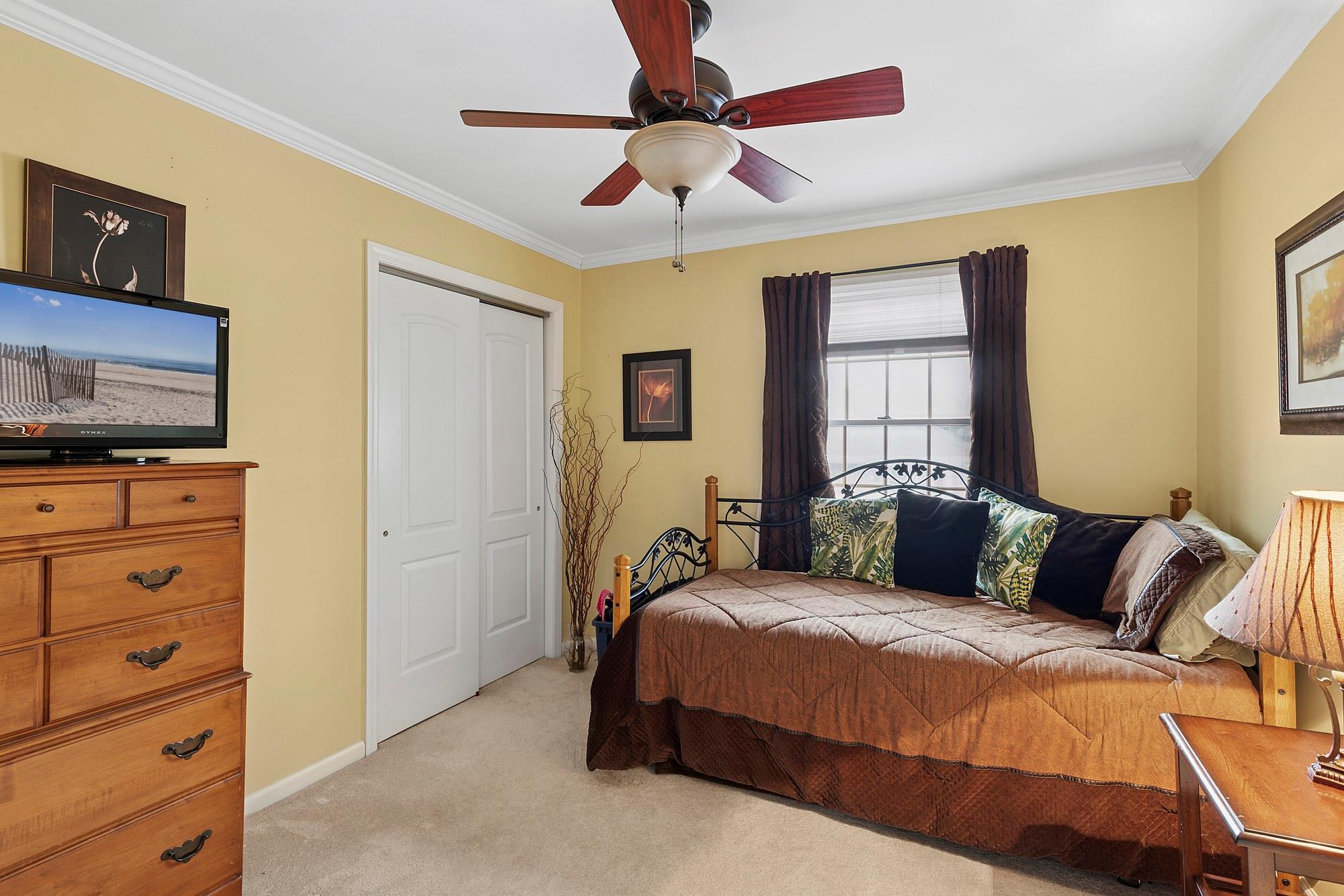 37 Newport Beach Boulevard, East Moriches, New York image 13