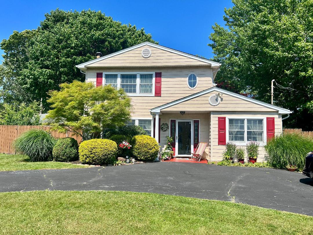 37 Newport Beach Boulevard, East Moriches, New York image 3