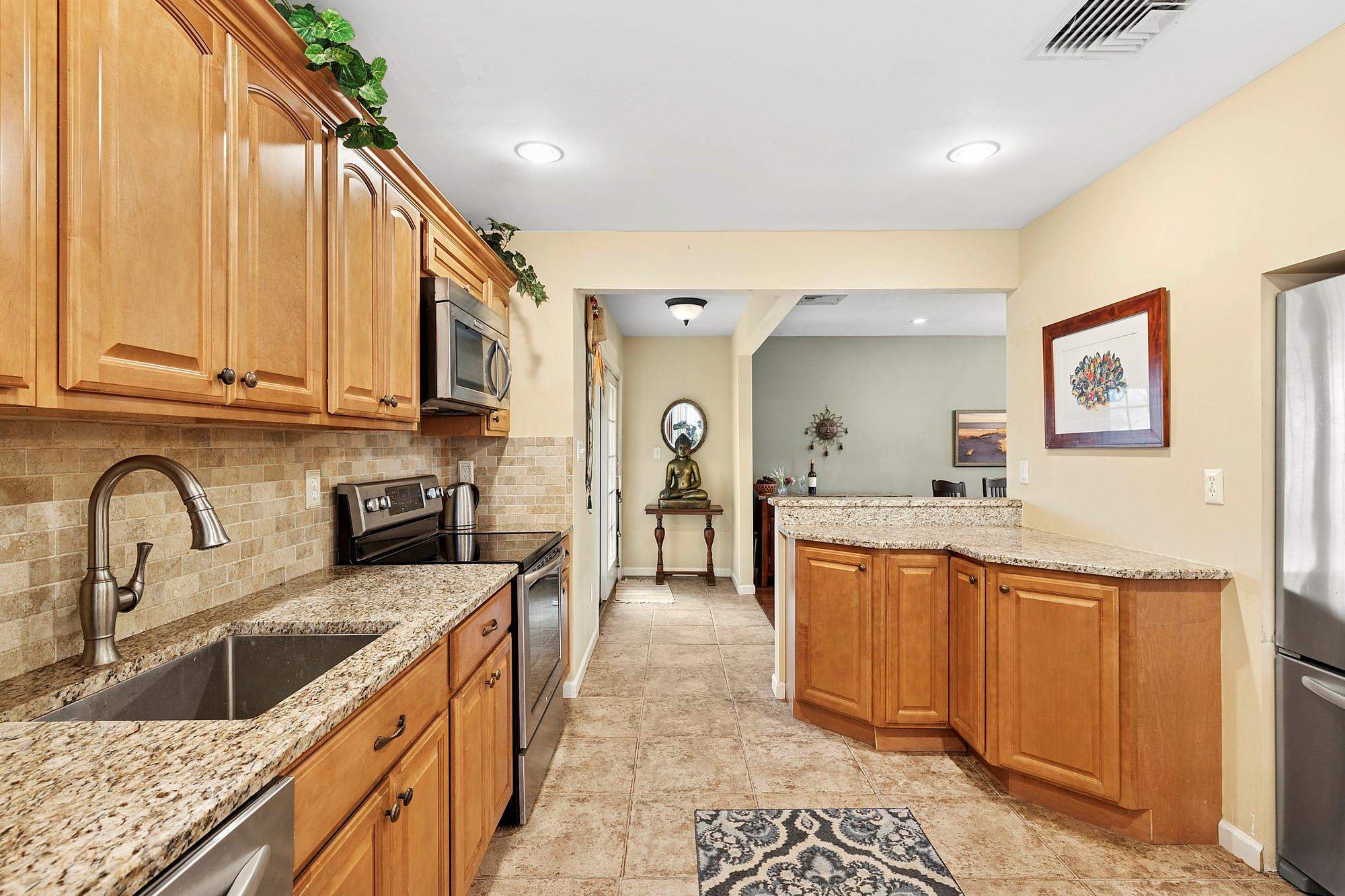 37 Newport Beach Boulevard, East Moriches, New York image 9