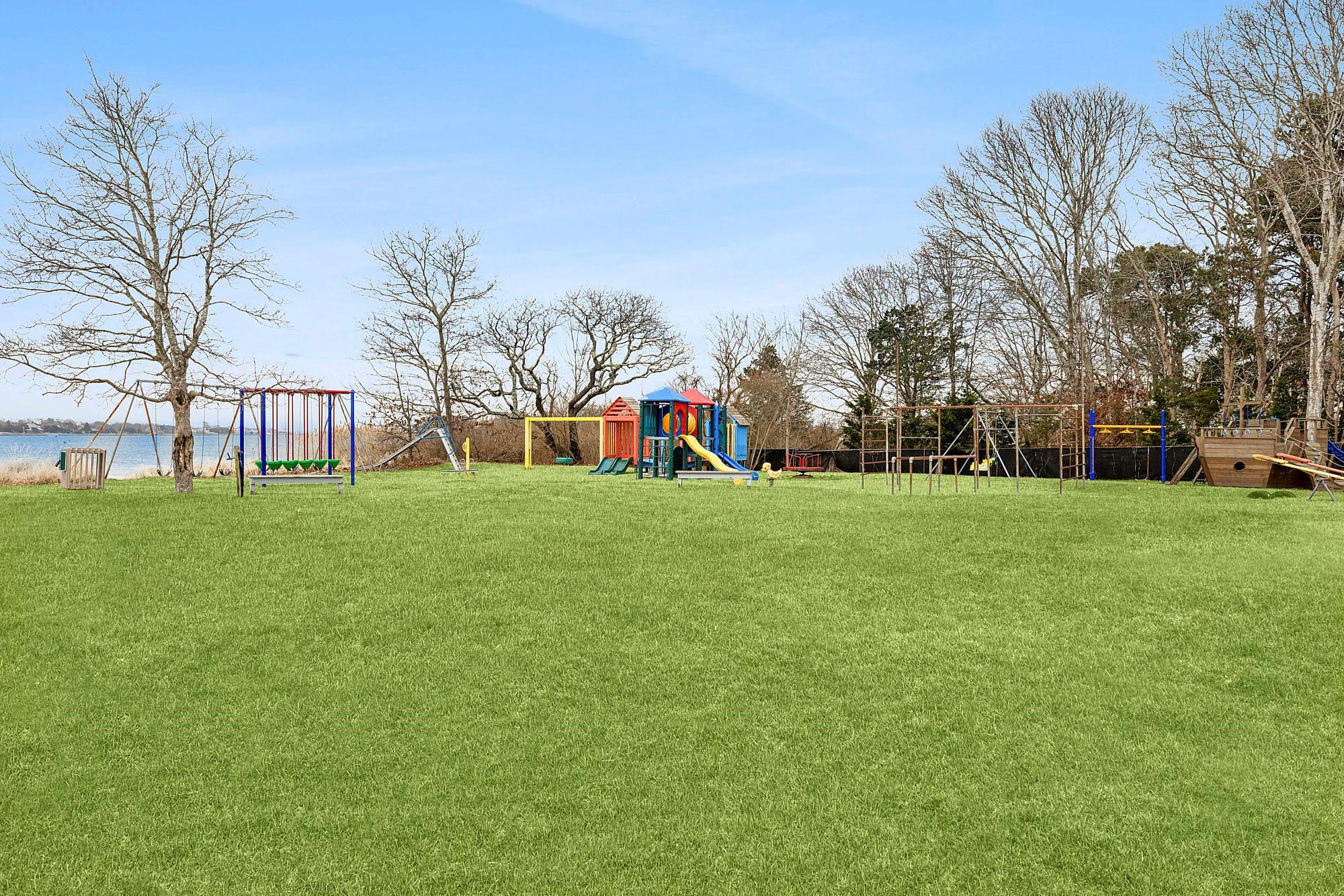 37 Newport Beach Boulevard, East Moriches, New York image 20