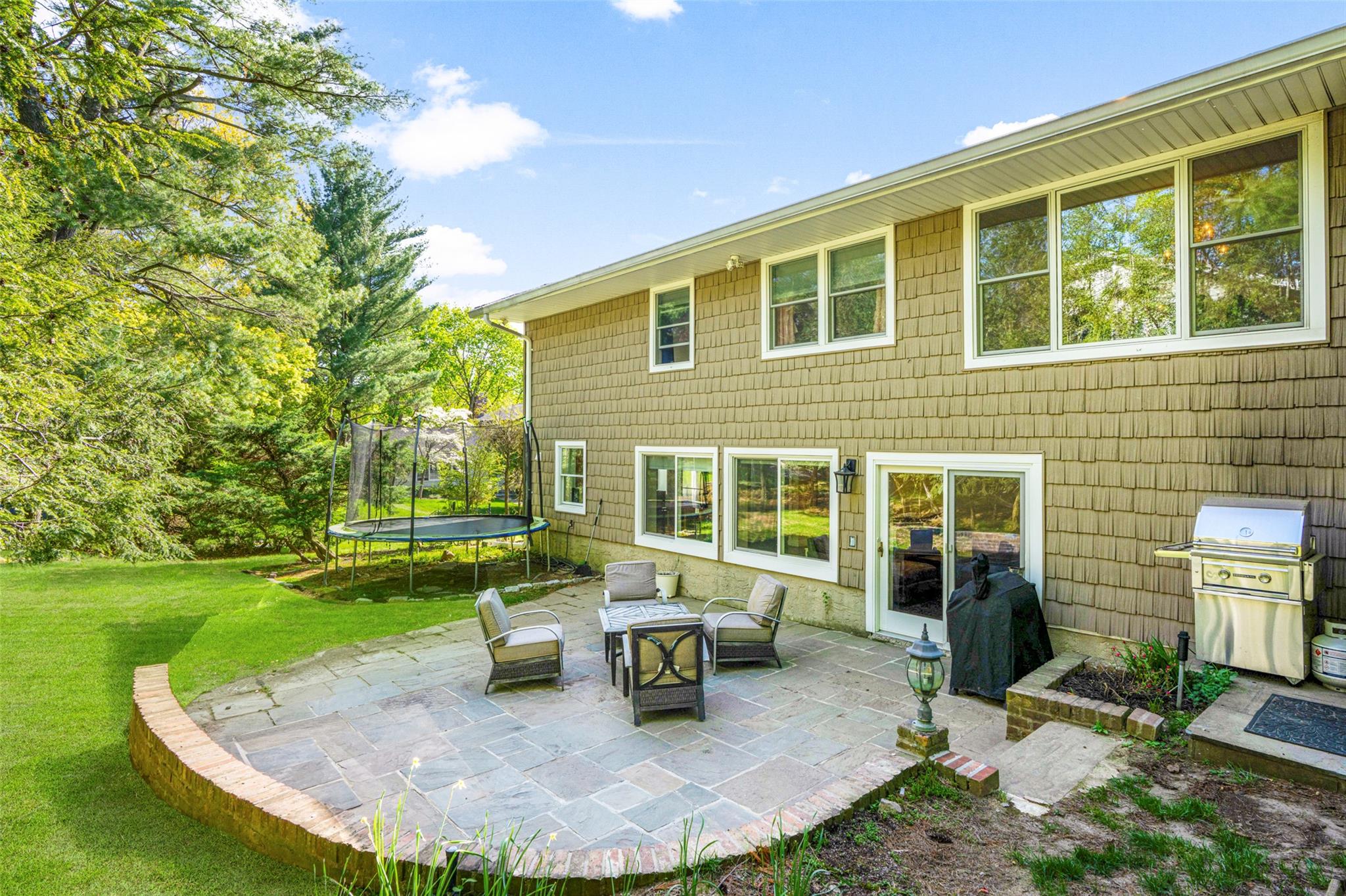 33 Sycamore Lane, Irvington, New York image 31